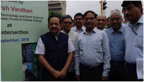 Dr. Harsh Vardhan inaugurates device to tackle pollution at high traffic zones.